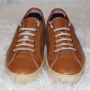 Salvatore Ferragamo all leather size 8.5,